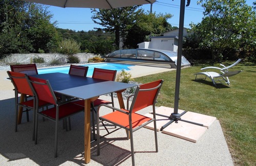 Erquy Casa | Casa con piscina climatizada, spa y sauna, amplio jardín.