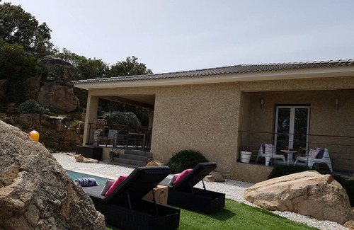Pinarellu Casa | Casa con piscina climatizada, a 5 minutos de la playa de Pinarello.