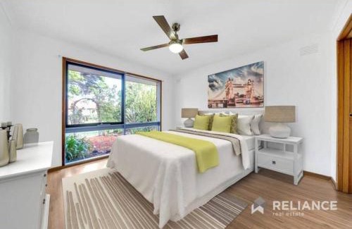 Hoppers Crossing Casa | House with Large Backyard for Kids near ZOO & Mall