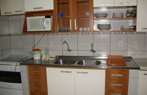 Ponta Negra Casa | Casa con un gran margen de alojamiento, zona de recreo con parrillas de barbacoa y piscina.