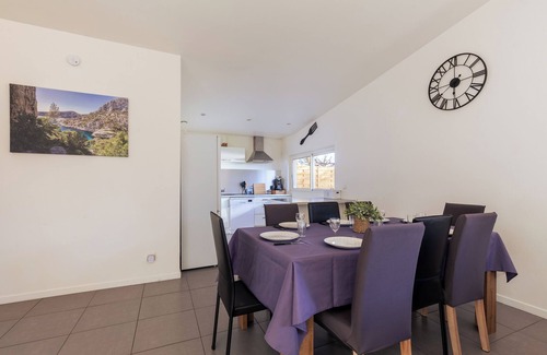 Istres Casa | Casa con magnífica vista al lago, Wi-Fi y aire acondicionado.