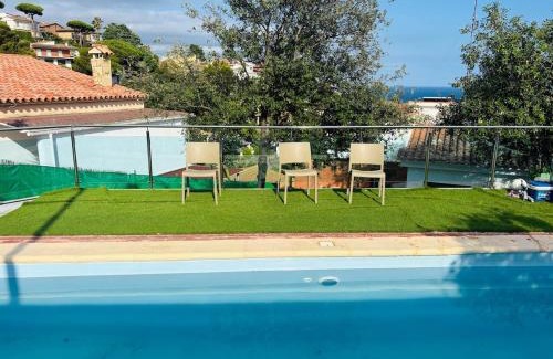 Santa Susanna Casa | House with ocean and mountain views