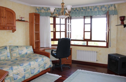 Viveda Villa | Casa con piscina y salon de Juegos en Santillana del Mar