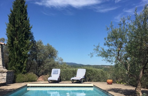 Les Vans Casa | Casa con vistas panorámicas y piscina climatizada cerca de Les Vans.