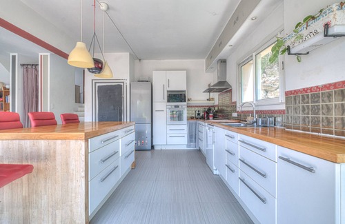 Contes Casa | House with panoramic view of the forest