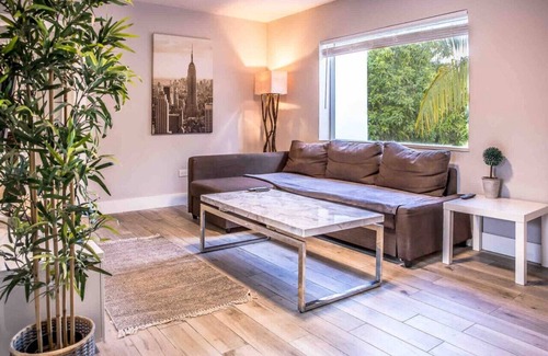 Biscayne Park Casa | HOUSE WITH POOL, 10 MINS DRIVE TO THE BEACH!