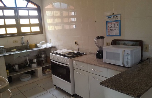 Peruibe Casa | Casa con piscina a 100 metros de la playa.