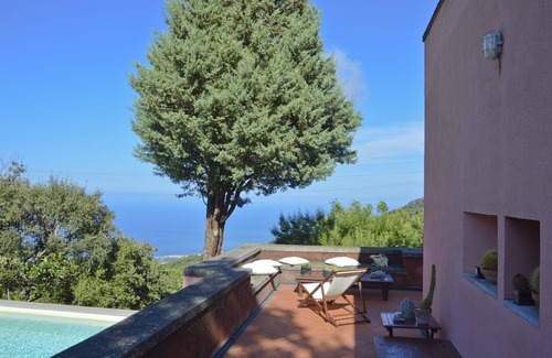 Pollina Villa | Casa con piscina, vistas al mar cerca de Cefalu y Castelbuono y 10 minutos de la playa