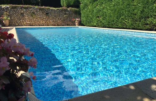 Ales Casa | House with private 10x5 pool on residential hillside