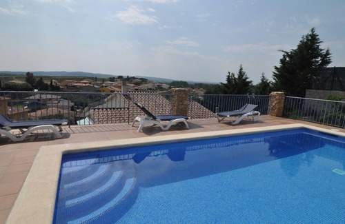 L'Escala Villa | Casa con piscina privada , wifi, barbacoa