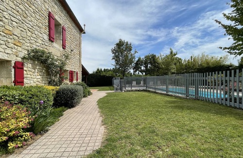 Thezac Casa | Casa con piscina privada, en el centro del suroeste