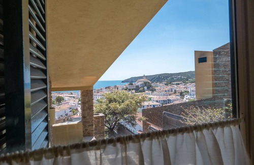 Cadaqués Casa | Casa con vistas al mar desde todos los espacios de la casa.