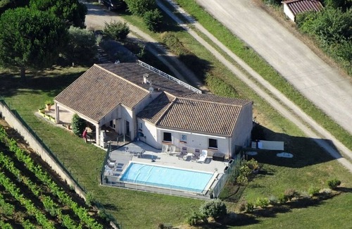 Rabastens Casa | House with swimming pool, at the foot of the vines, for family and friends.