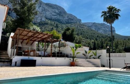 Denia Casa | House with swimming pool and amazing sea and mountain views in Montgó, Denia