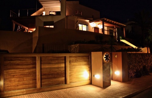 Es Castell Casa | Casa con vistas en la entrada del Puerto de Mahón.