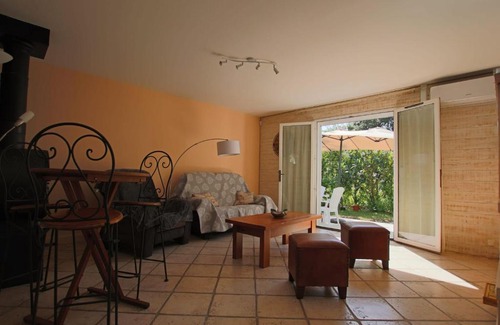 Etaules Casa | House with wooded garden near Royan