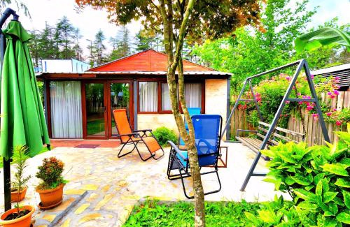 Ureki Casa | House & Yard Sesil M 110m to beach Kaprovani