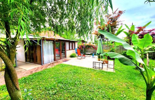 Ureki Casa | House & Yard Sesil M 110m to beach Kaprovani
