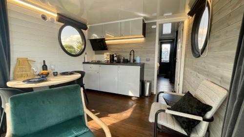 Offingawier Alquiler De Eote | Houseboat 18 Nordic