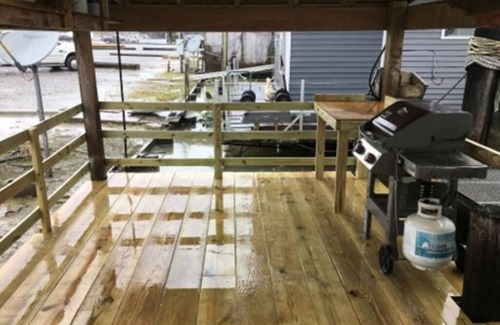 Venice Alquiler De Eote | HOUSEBOAT 2br/1ba RENOVATED, MAIN DOCK, Sleeps 7-8/Venice Marina