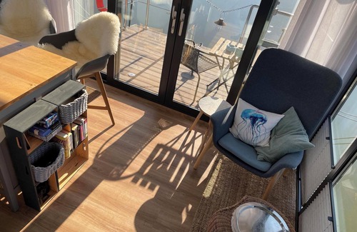 Kirchberg an der Raab Alquiler De Eote | Casa flotante "Schwanennest" en el lago con terraza y Wi-Fi