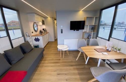 Barth Alquiler De Eote | Houseboat Fjord Vela with bio sauna and roof terrace in Barth