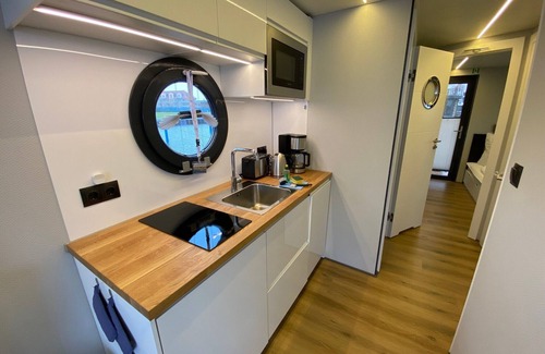 Barth Alquiler De Eote | Houseboat Fjord Vela with bio sauna and roof terrace in Barth