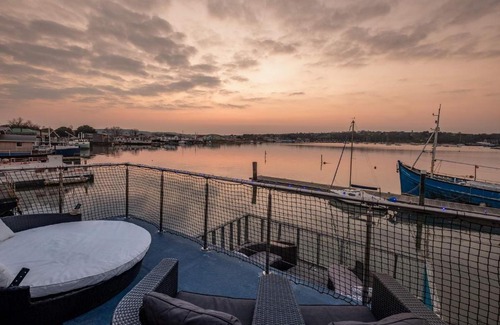 Ryde Cama Y Desayuno | Houseboat Harbourside View