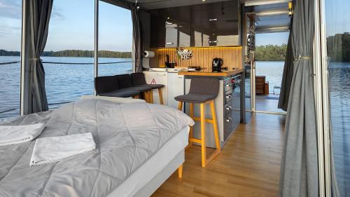 Augustow Alquiler De Eote | Houseboat Villa Marina- domek na wodzie