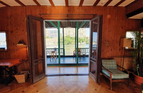 Gezira Apartamento | Houseboat65 - Historic Home on the Nile - Zamalek, Central Cairo