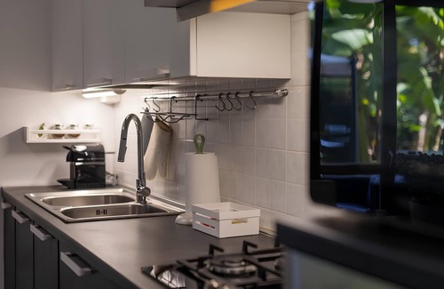 Trezzano sul Naviglio Apartamento | HouseGardenMilano- Near Fiera and Humanitas and San Carlo Hospitals (parking space)