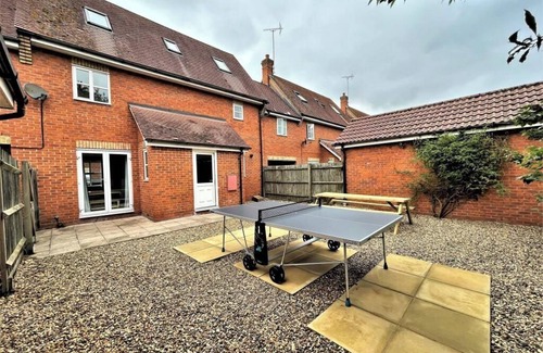 Colchester Casa | HouseSleeps10-Garden-Parking-Family&ContractorsOK