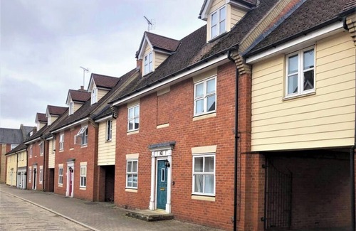 Colchester Casa | HouseSleeps10-Garden-Parking-Family&ContractorsOK