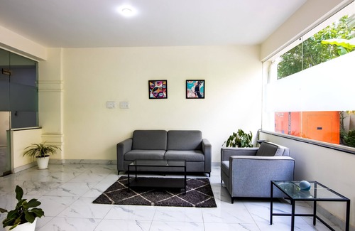 Kondapur Hotel | Housr 50 Luxury Rooms Near Cyber Tower