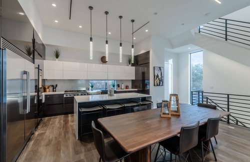 Shady Acres Casa | Houston Heights Luxury Retreat VII