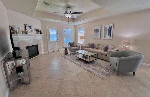 Southbelt/Ellington Casa | Houston home near the Hobby Airport