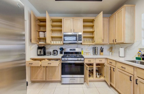 Katy Casa | Houston Huge Pool, miniGolf, Katy Asian Town, King
