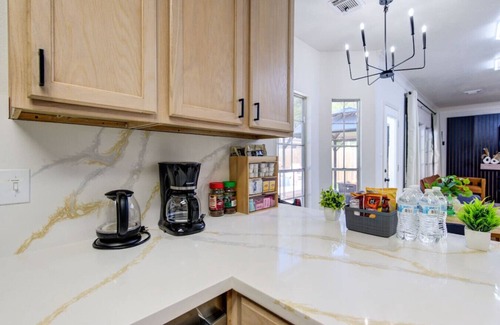 Katy Casa | Houston Huge Pool, miniGolf, Katy Asian Town, King