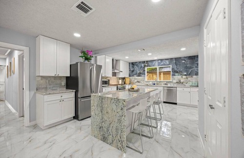 Barker Apartamento | Houston Social Court & Event, Pickleball, Billiard