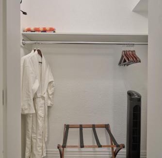 South Central Houston Casa | Houston Towers Inn, Adults-Only, Downtown, Med Ctr, NRG