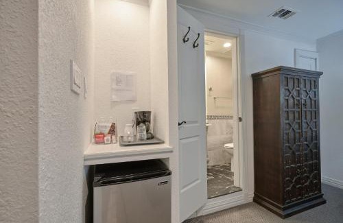 South Central Houston Casa | Houston Towers Inn, Adults-Only, Downtown, Med Ctr, NRG