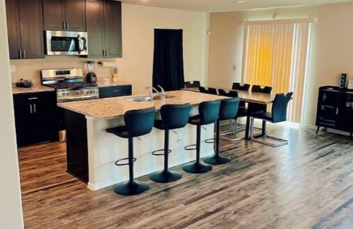 Northside Casa | Houston Vybez