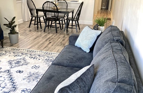 Hutchinson Casa | Houston Whiteside Cottage