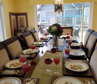 Colwood Casa | HOV B&B House -Hospitality Ocean View Victoria-