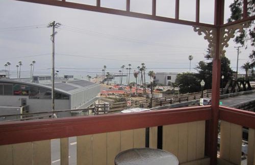 Westside Santa Cruz Hotel | Howard Johnson by Wyndham Santa Cruz