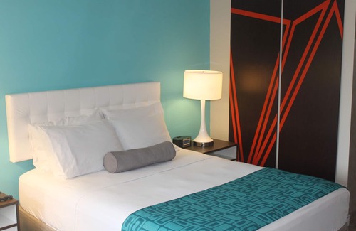 Sunnyside Hotel | Howard Johnson by Wyndham Kingston