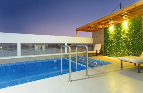 Petit Jean Ocharán Hotel | Howard Johnson by Wyndham Lima Miraflores Art House