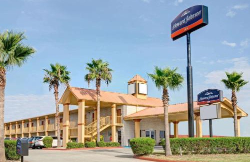 Galveston Hotel | Howard Johnson by Wyndham Galveston