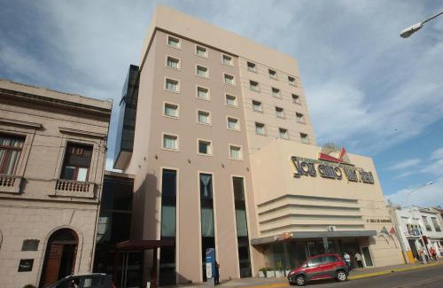 Villa María Hotel | Howard Johnson Villa María Hotel y Casino