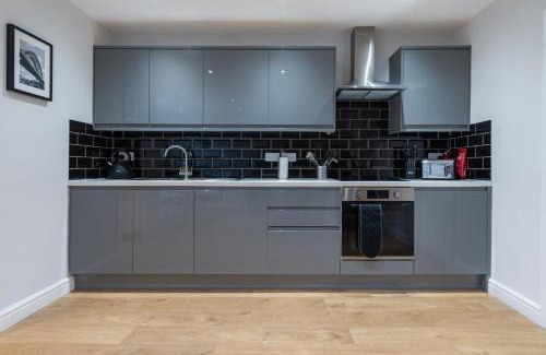 Newcastle-upon-Tyne Casa | Howick House-Sleeps 5-Pet friendly-Parking-Garden